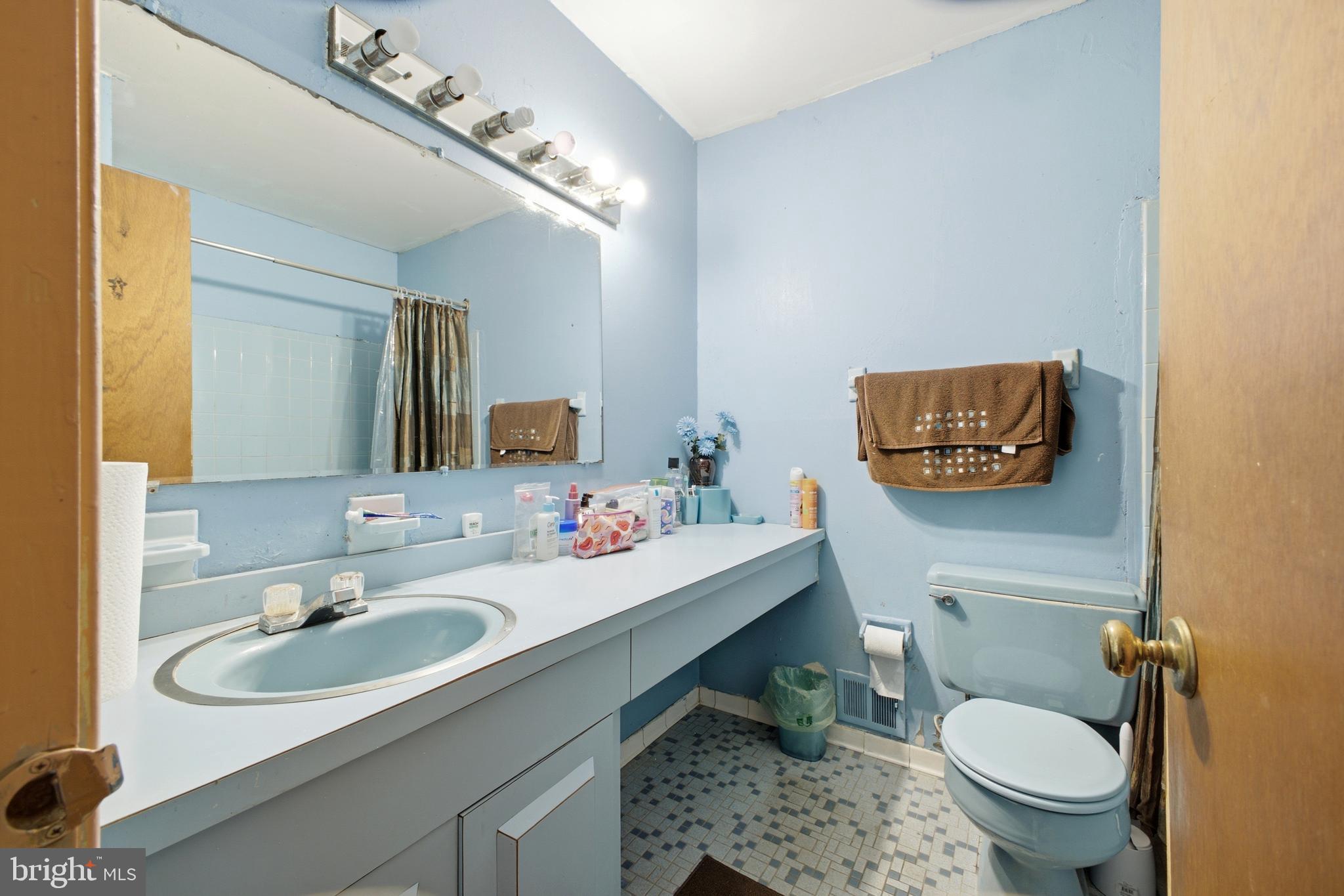 MC LEAN WEST - Residential