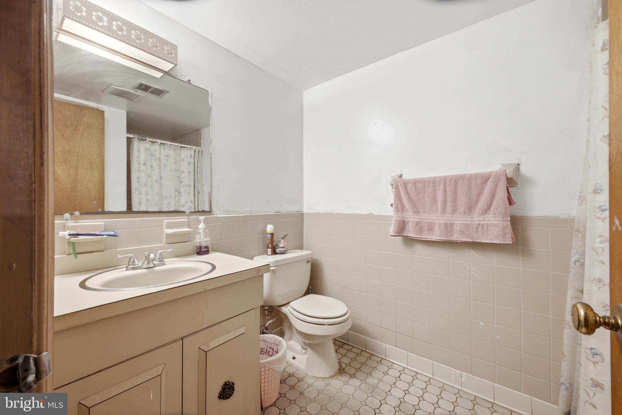 MC LEAN WEST - Residential