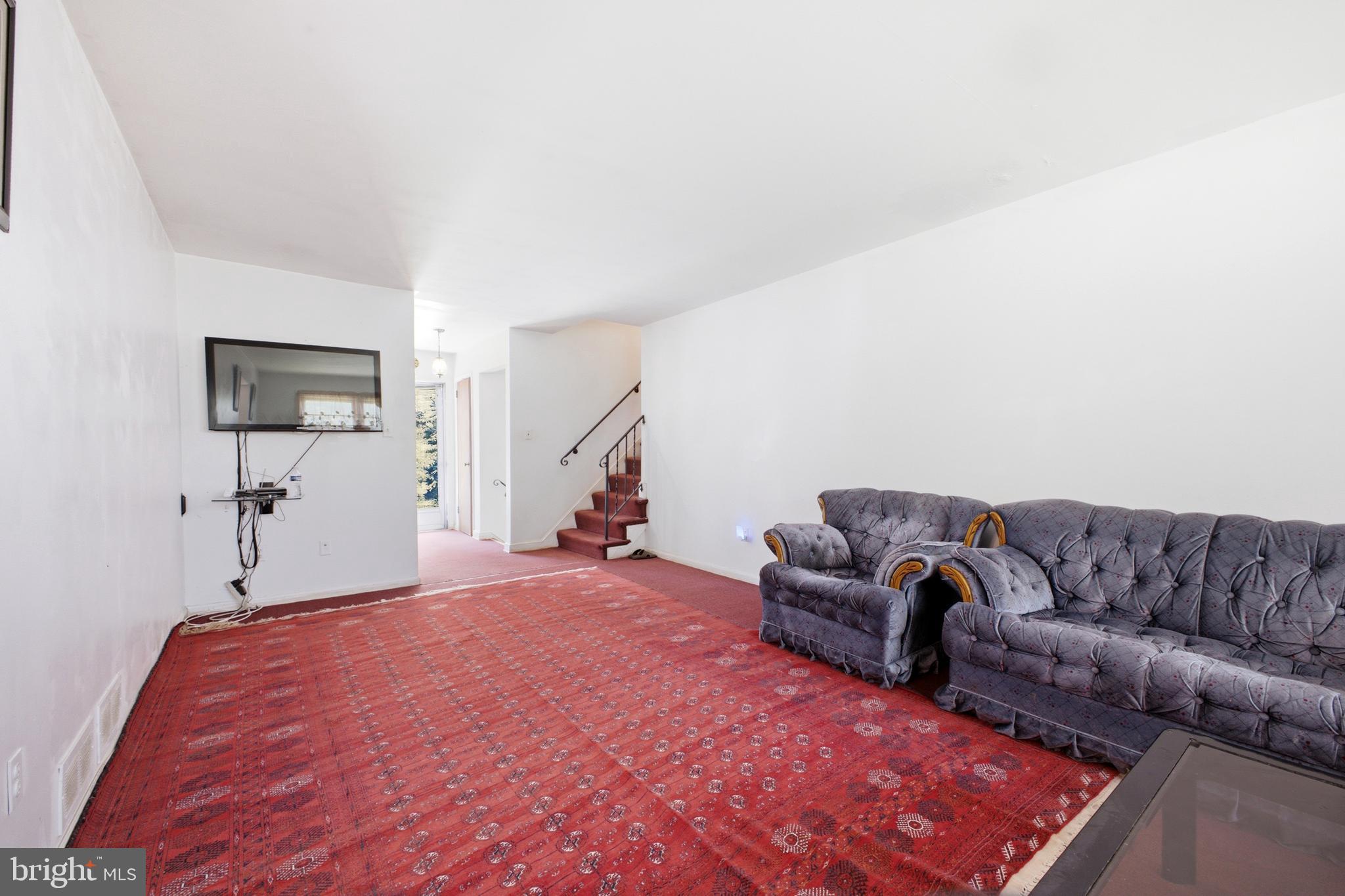 MC LEAN WEST - Residential