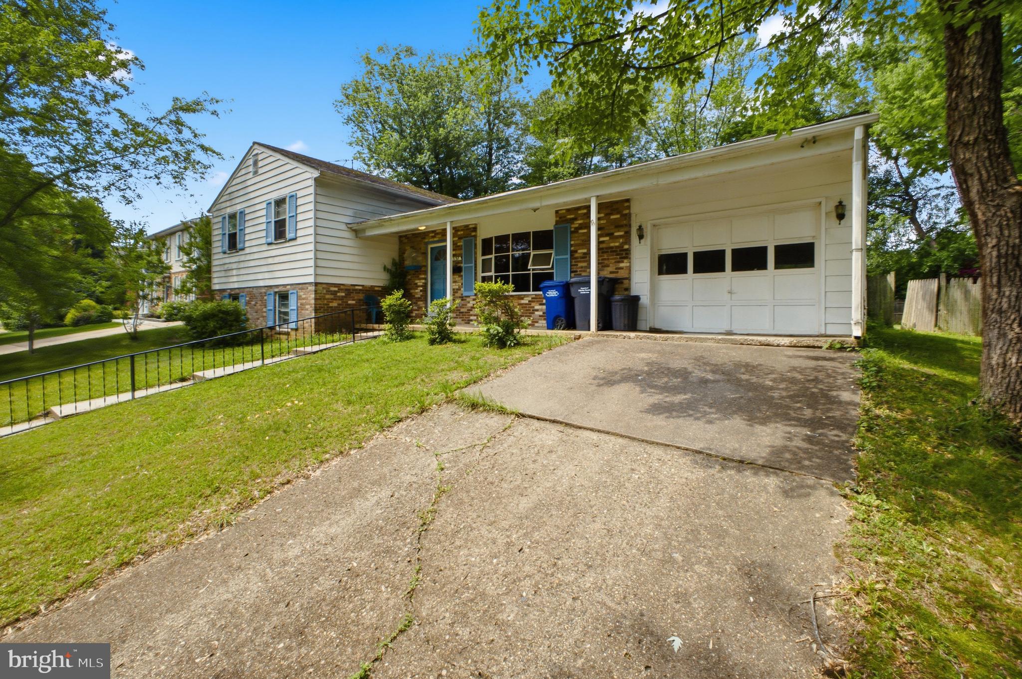 MC LEAN WEST - Residential