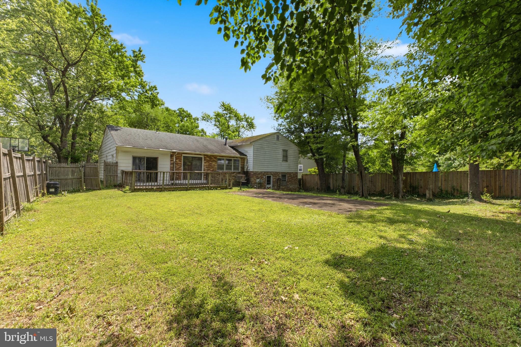 MC LEAN WEST - Residential