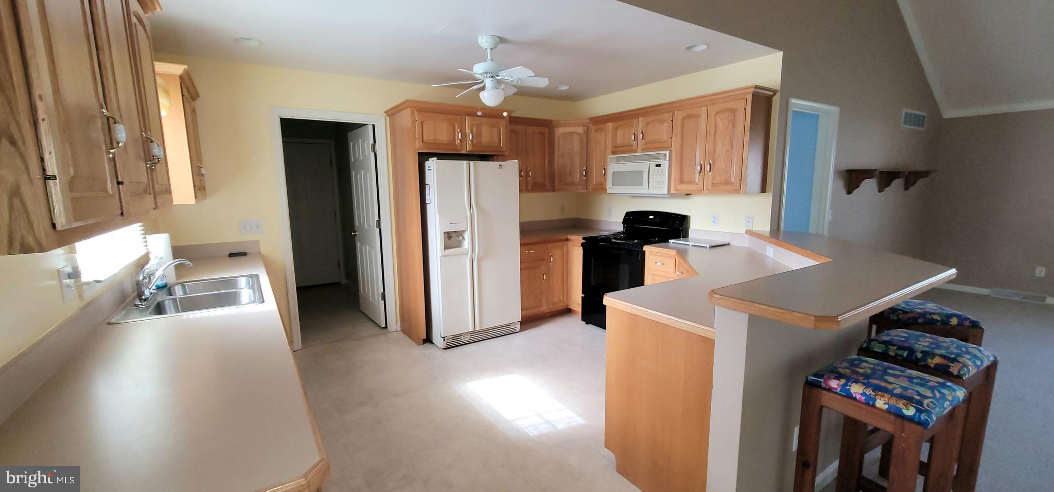 MILL POND ACRES (1) - Residential Lease