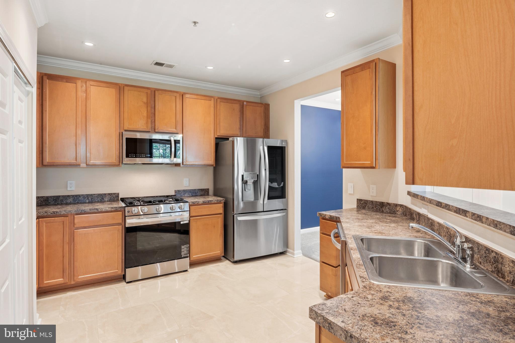 STONEY RUN VILLAGE - Residential