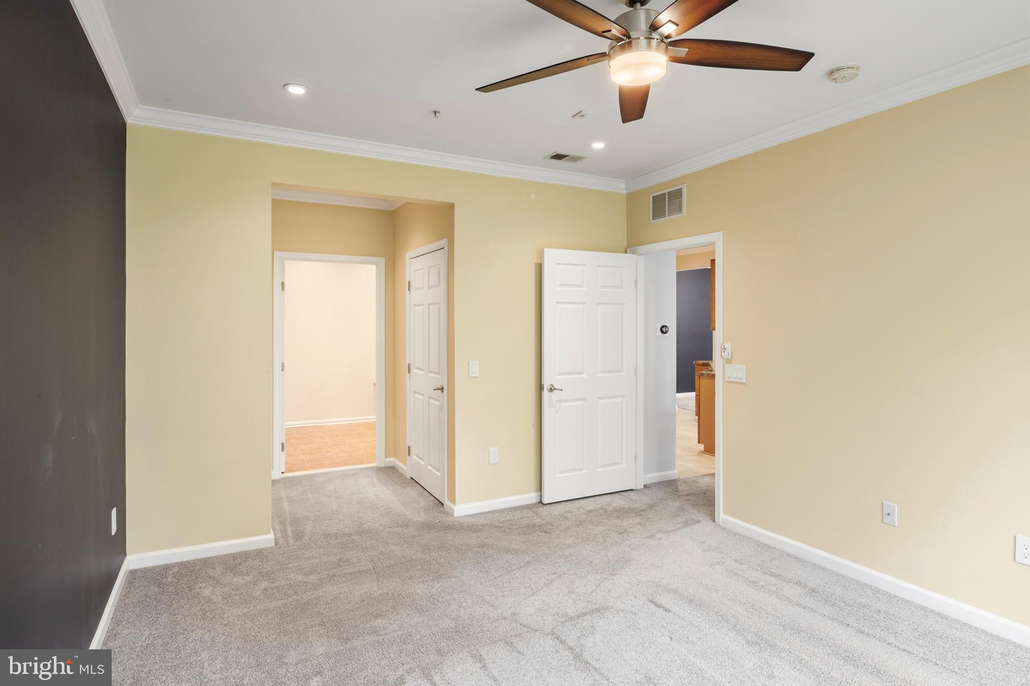 STONEY RUN VILLAGE - Residential
