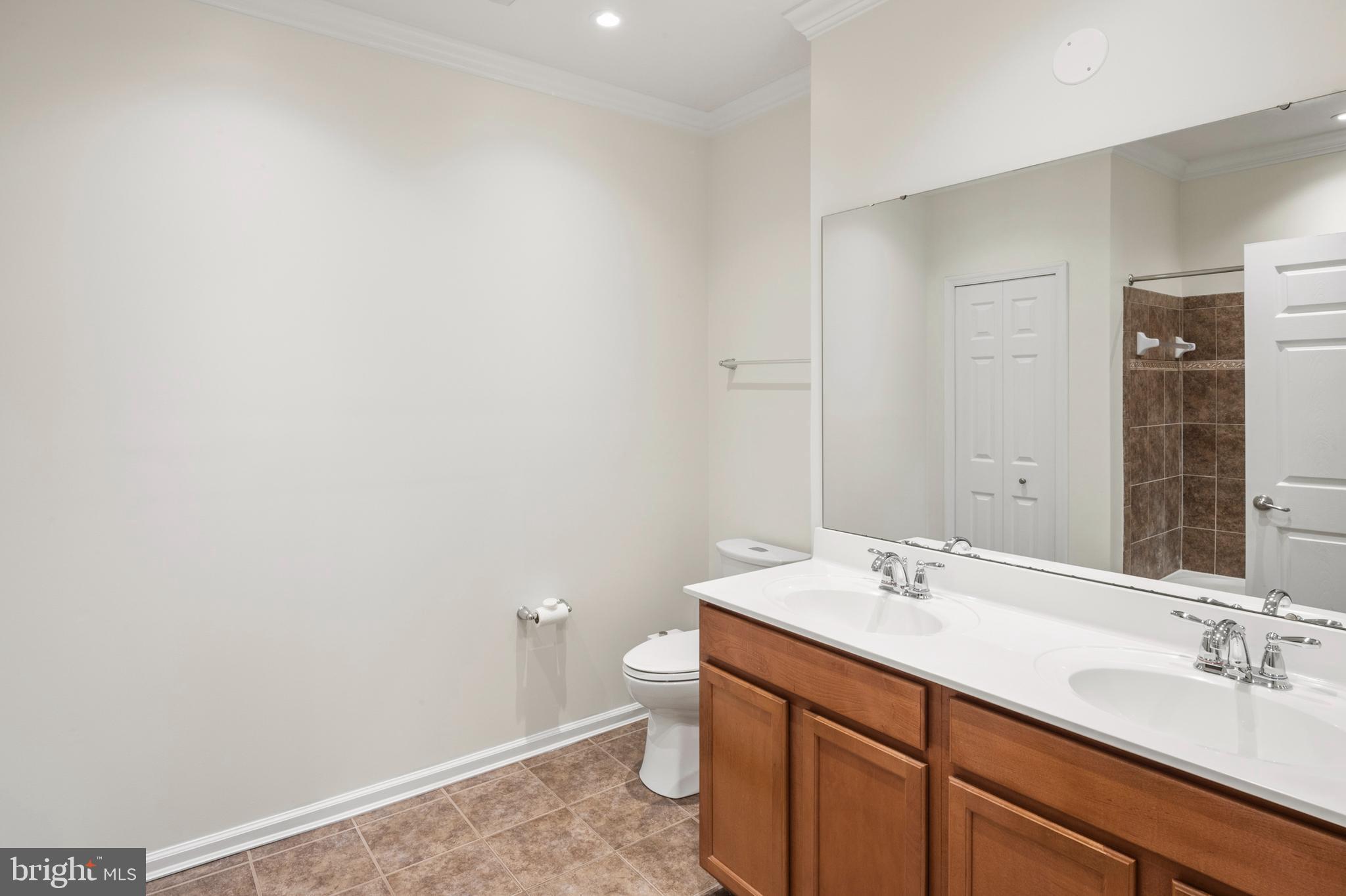 STONEY RUN VILLAGE - Residential
