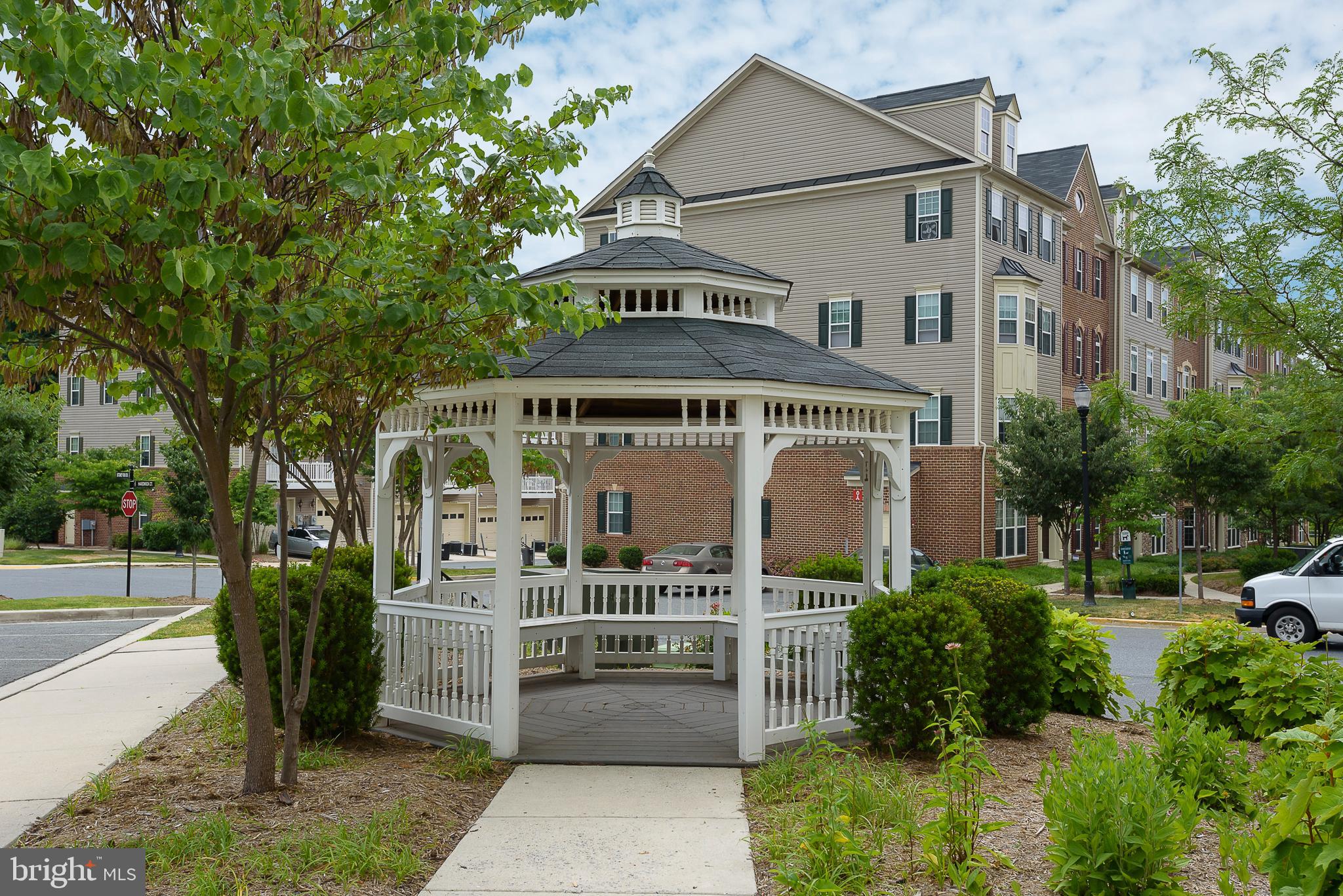 STONEY RUN VILLAGE - Residential