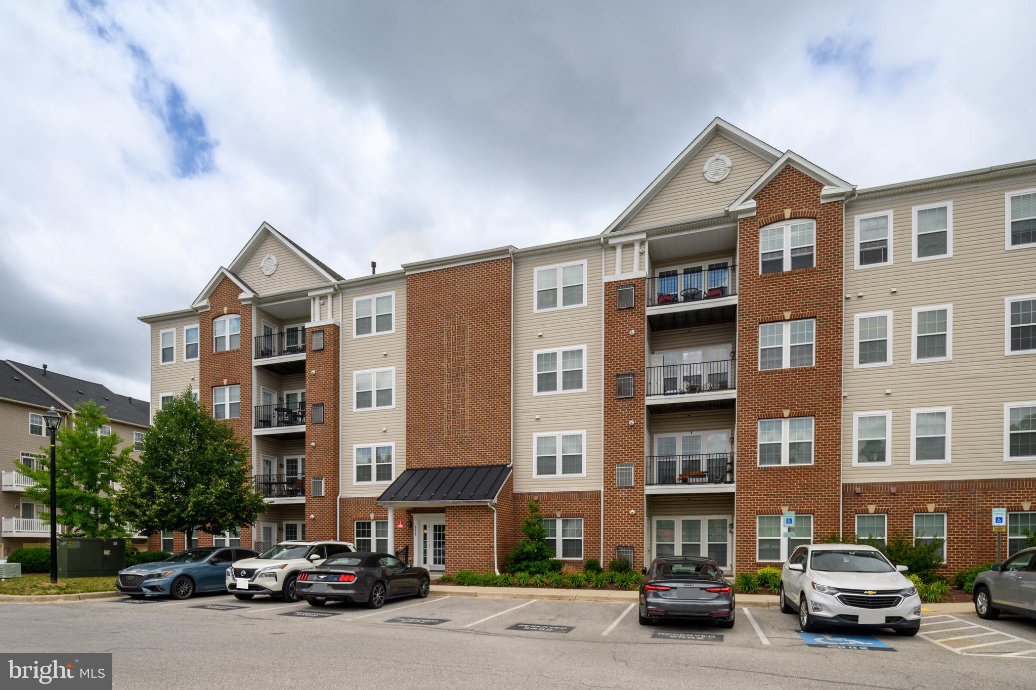 STONEY RUN VILLAGE - Residential
