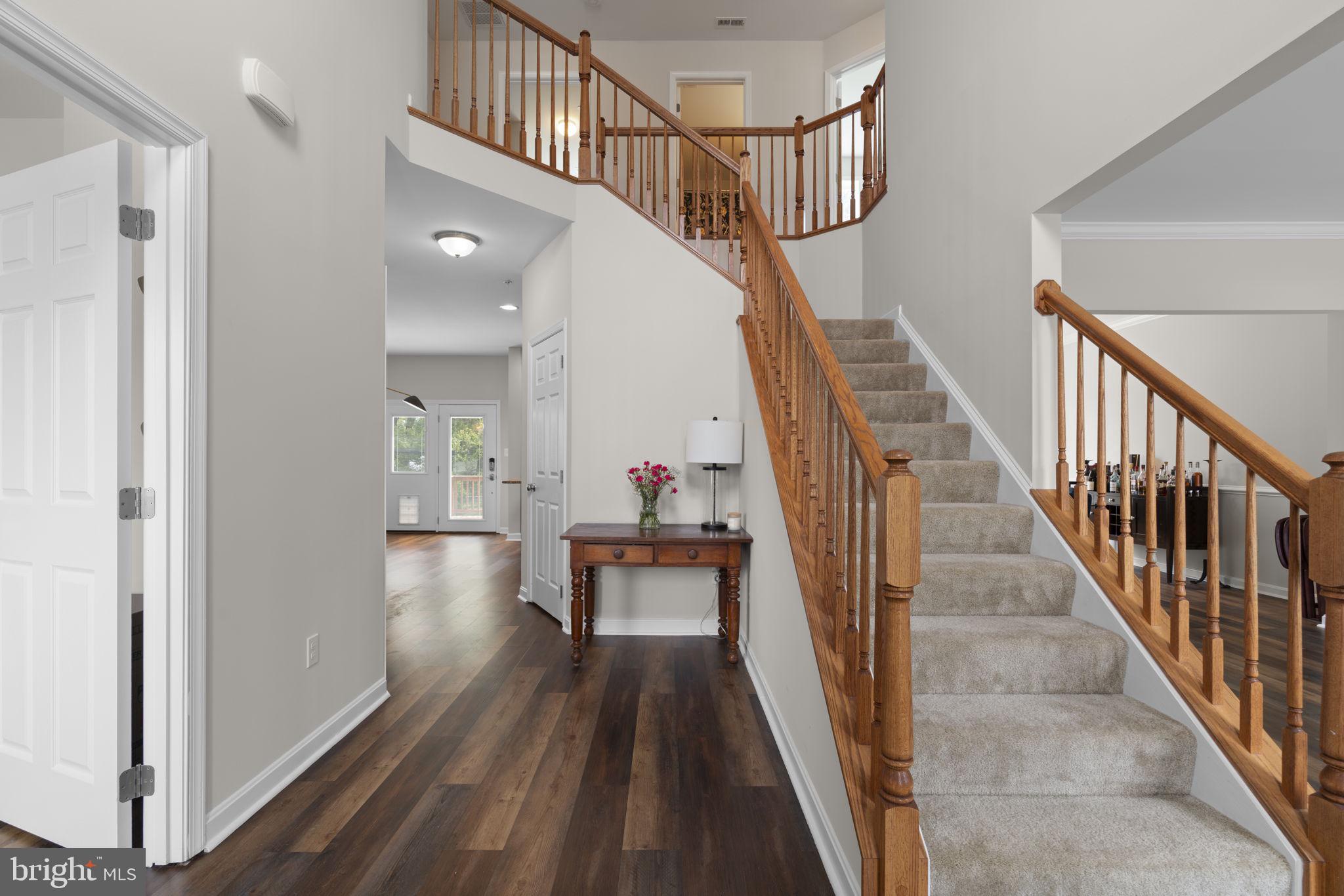STELLA GLEN - Residential