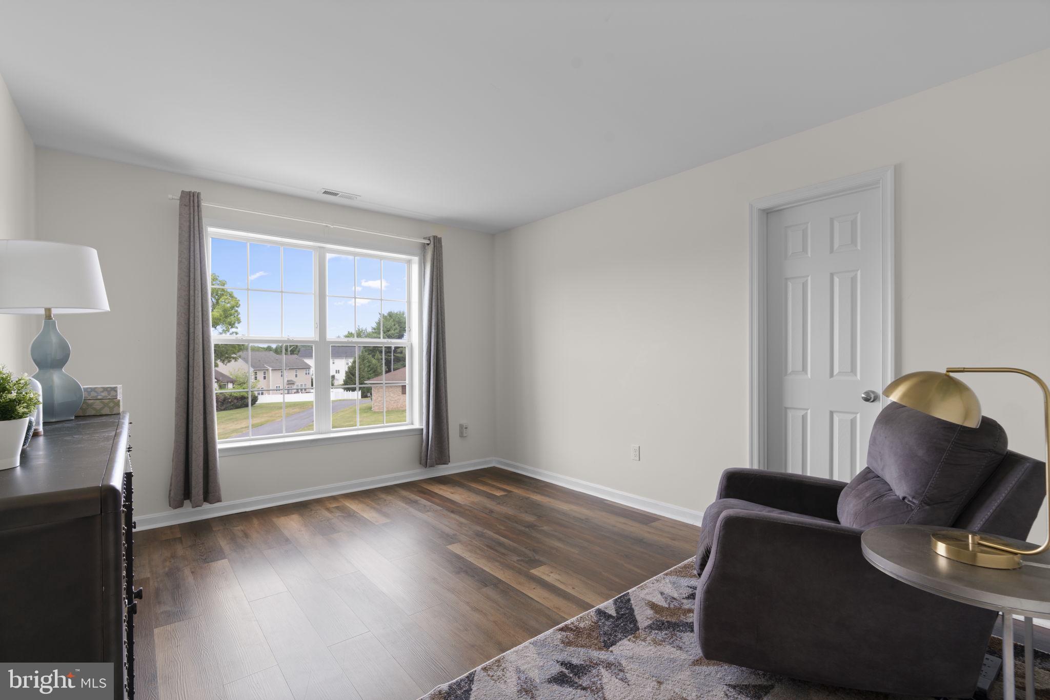 STELLA GLEN - Residential