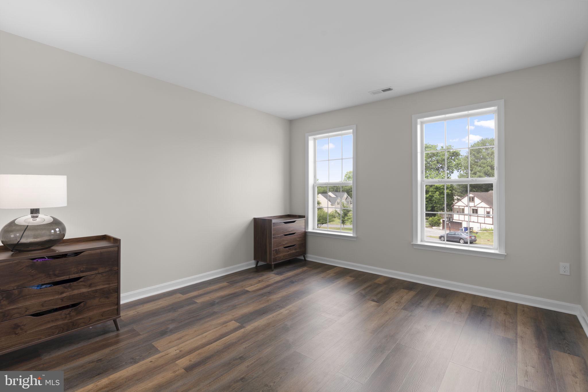 STELLA GLEN - Residential