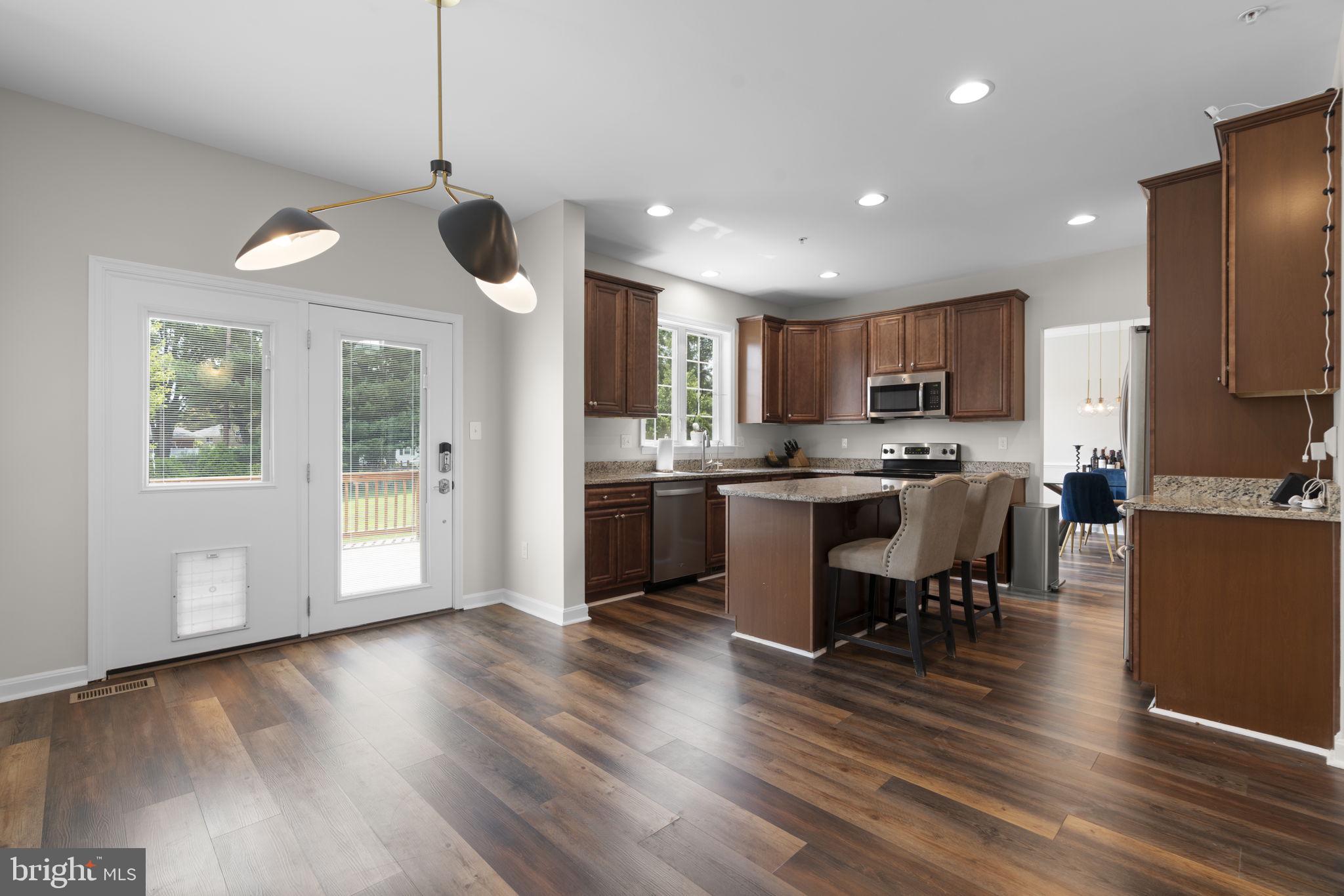 STELLA GLEN - Residential