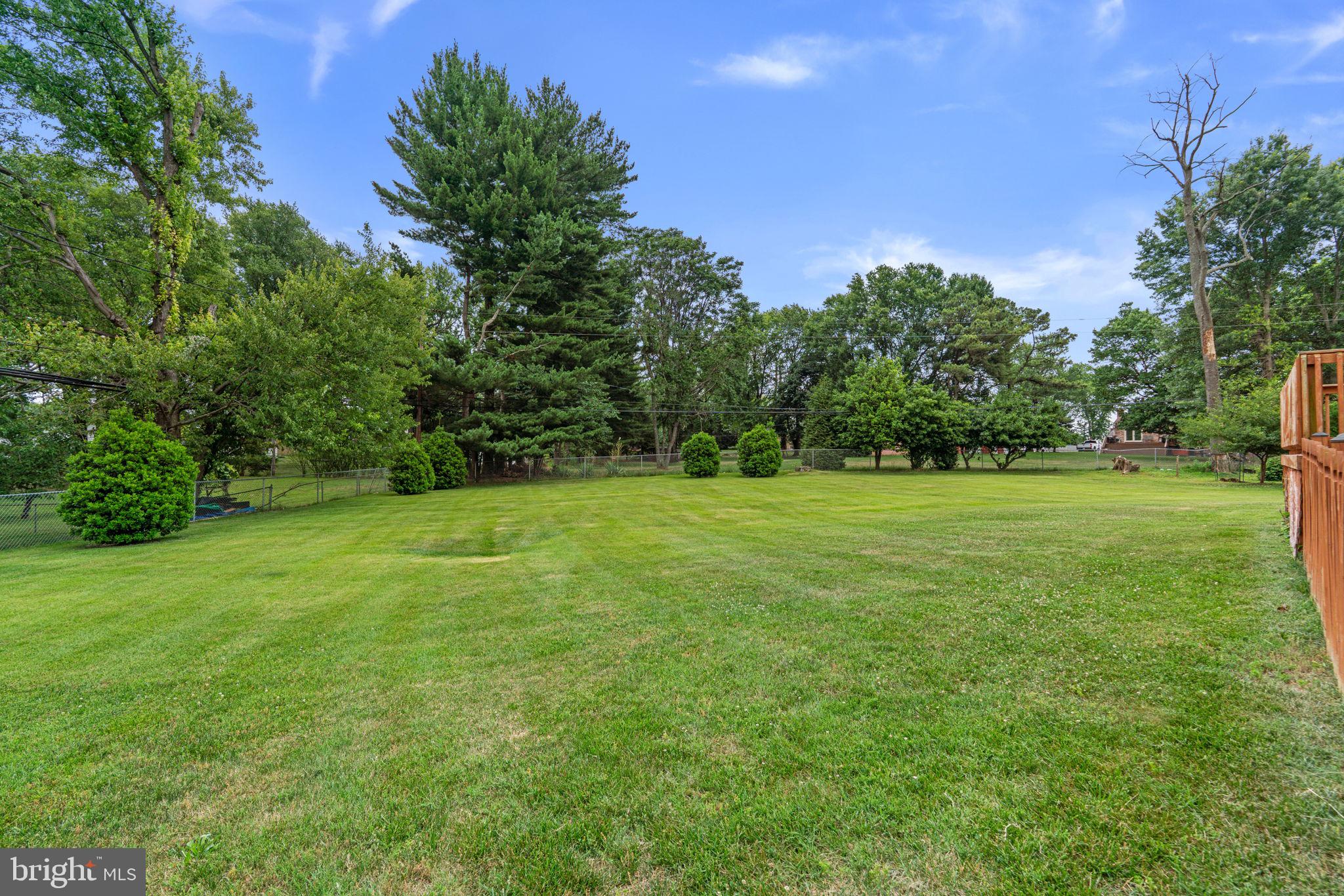 STELLA GLEN - Residential