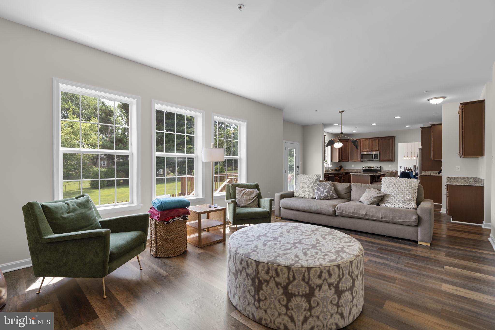 STELLA GLEN - Residential