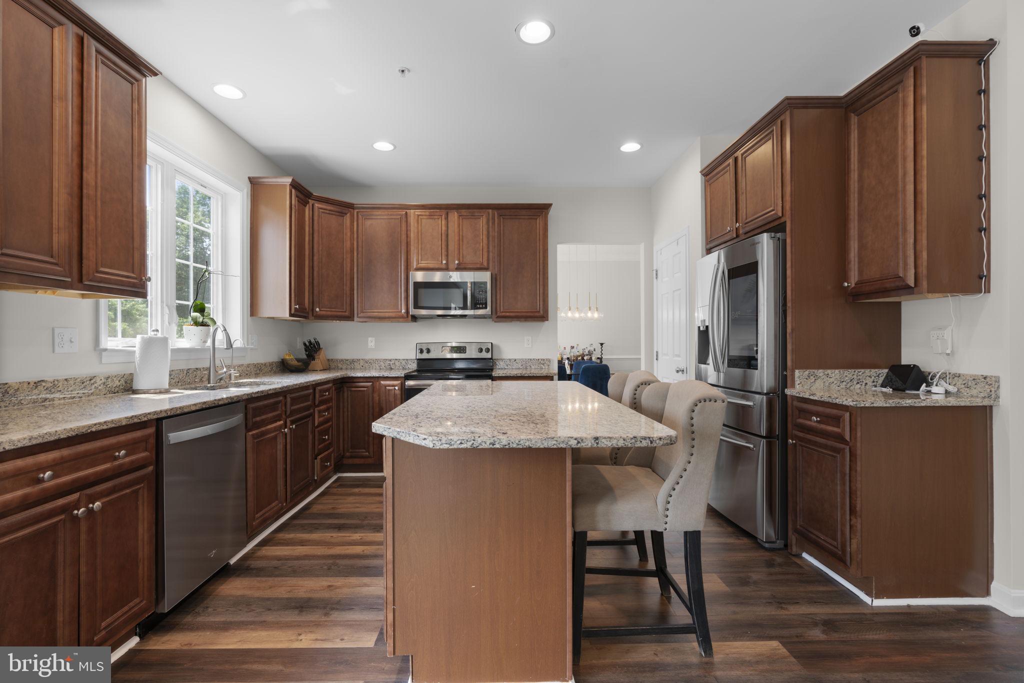 STELLA GLEN - Residential