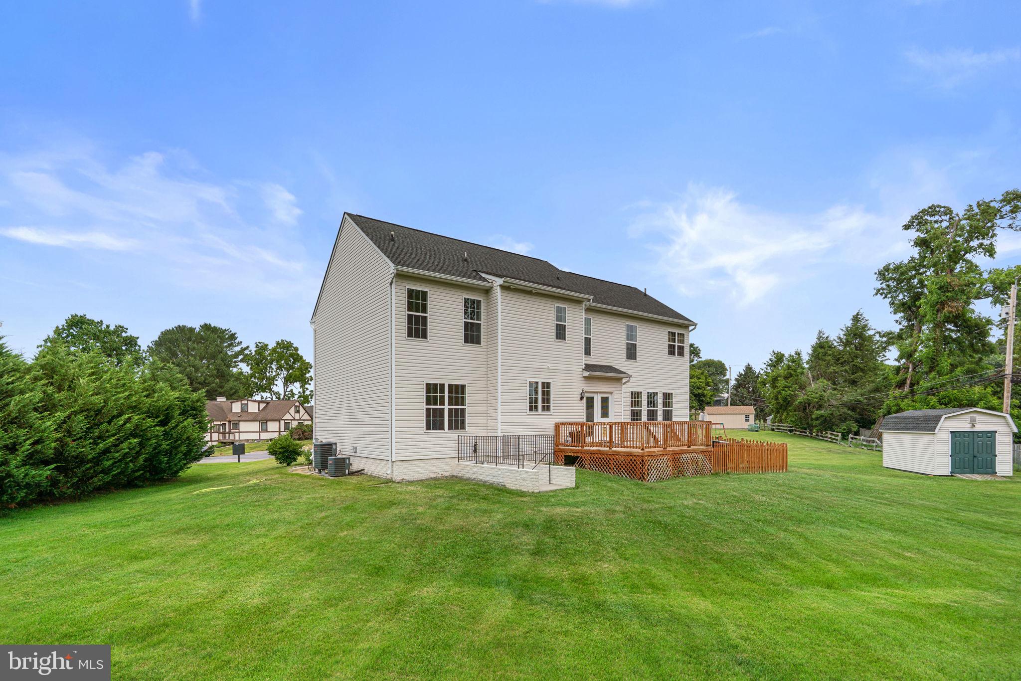 STELLA GLEN - Residential