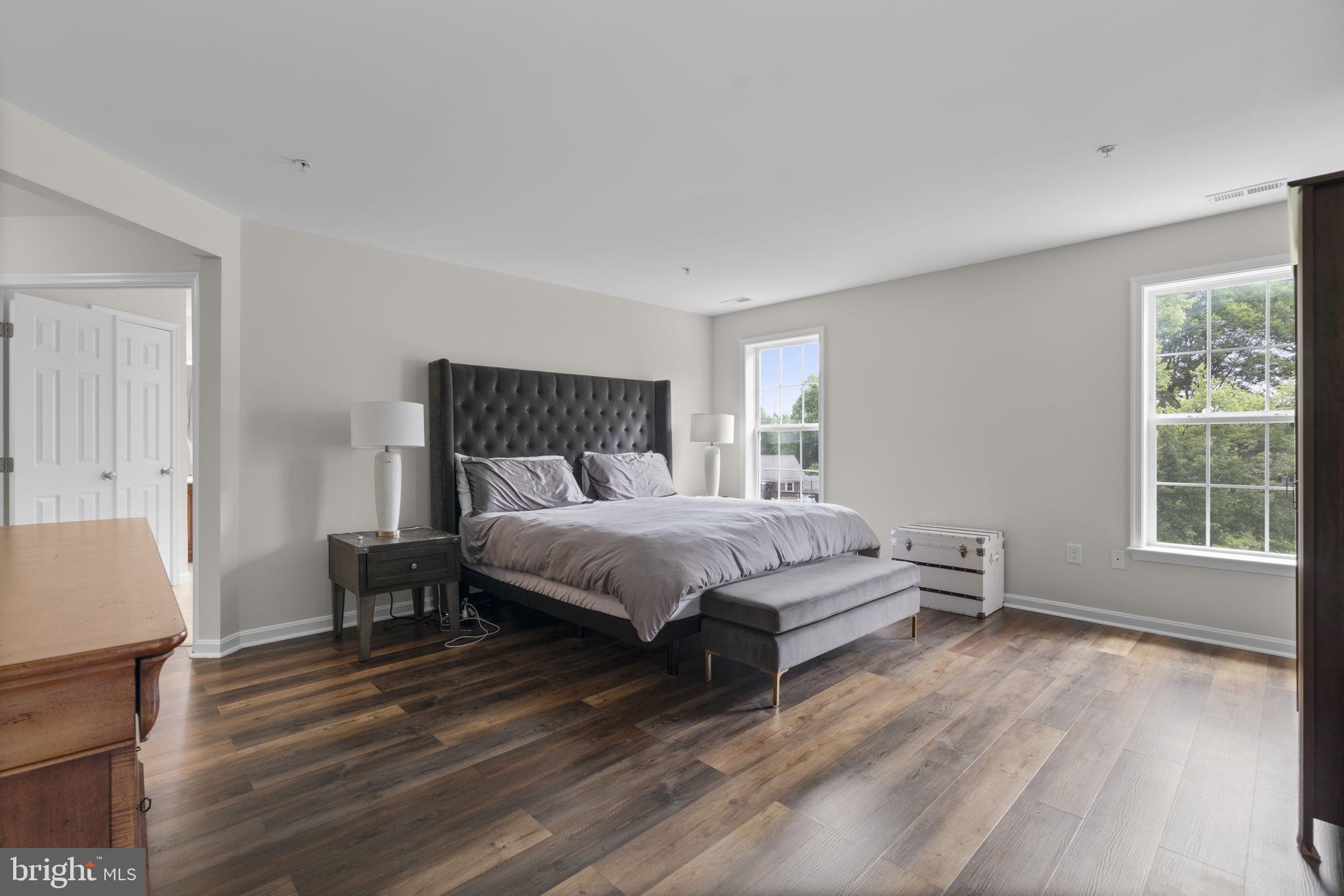 STELLA GLEN - Residential