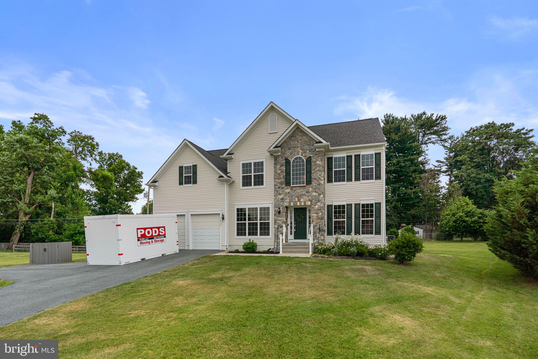 STELLA GLEN - Residential