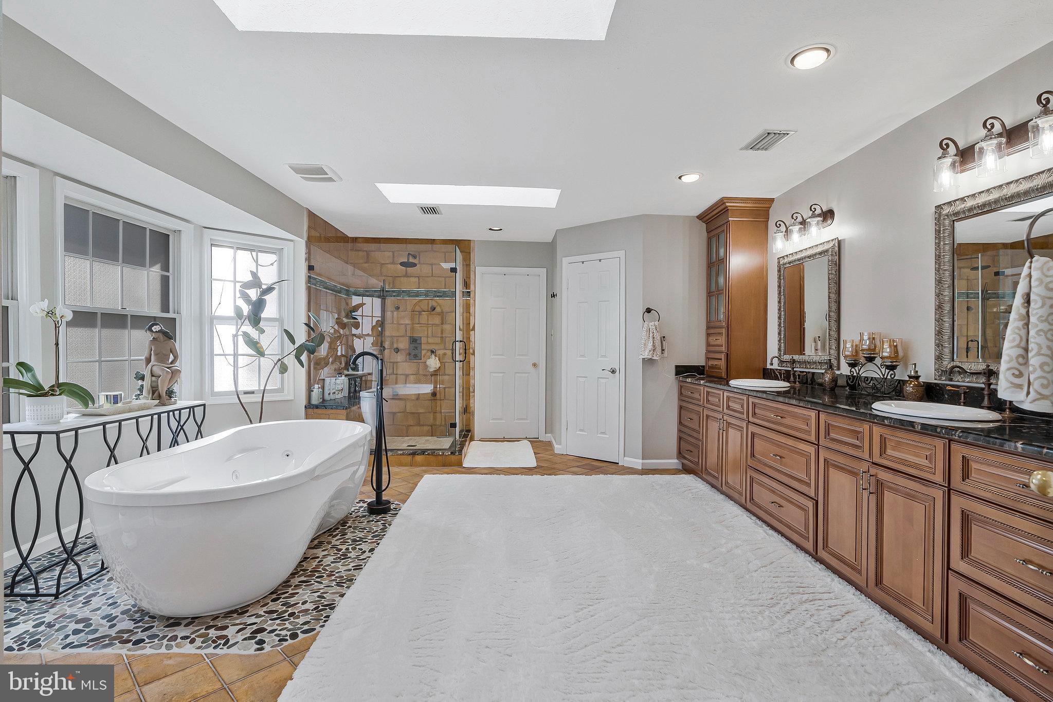 HAMPTON FOREST - Residential
