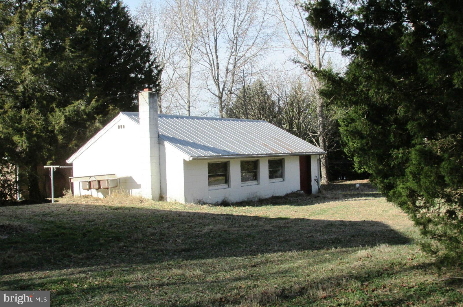 FRIENDSHIP KNOLLS - Residential