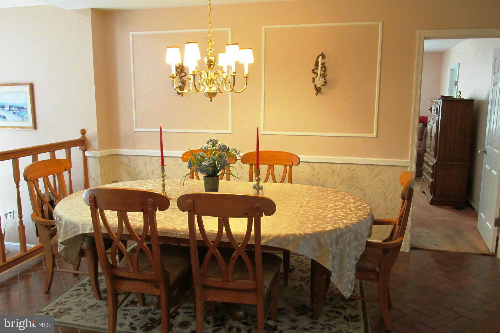 FRIENDSHIP KNOLLS - Residential