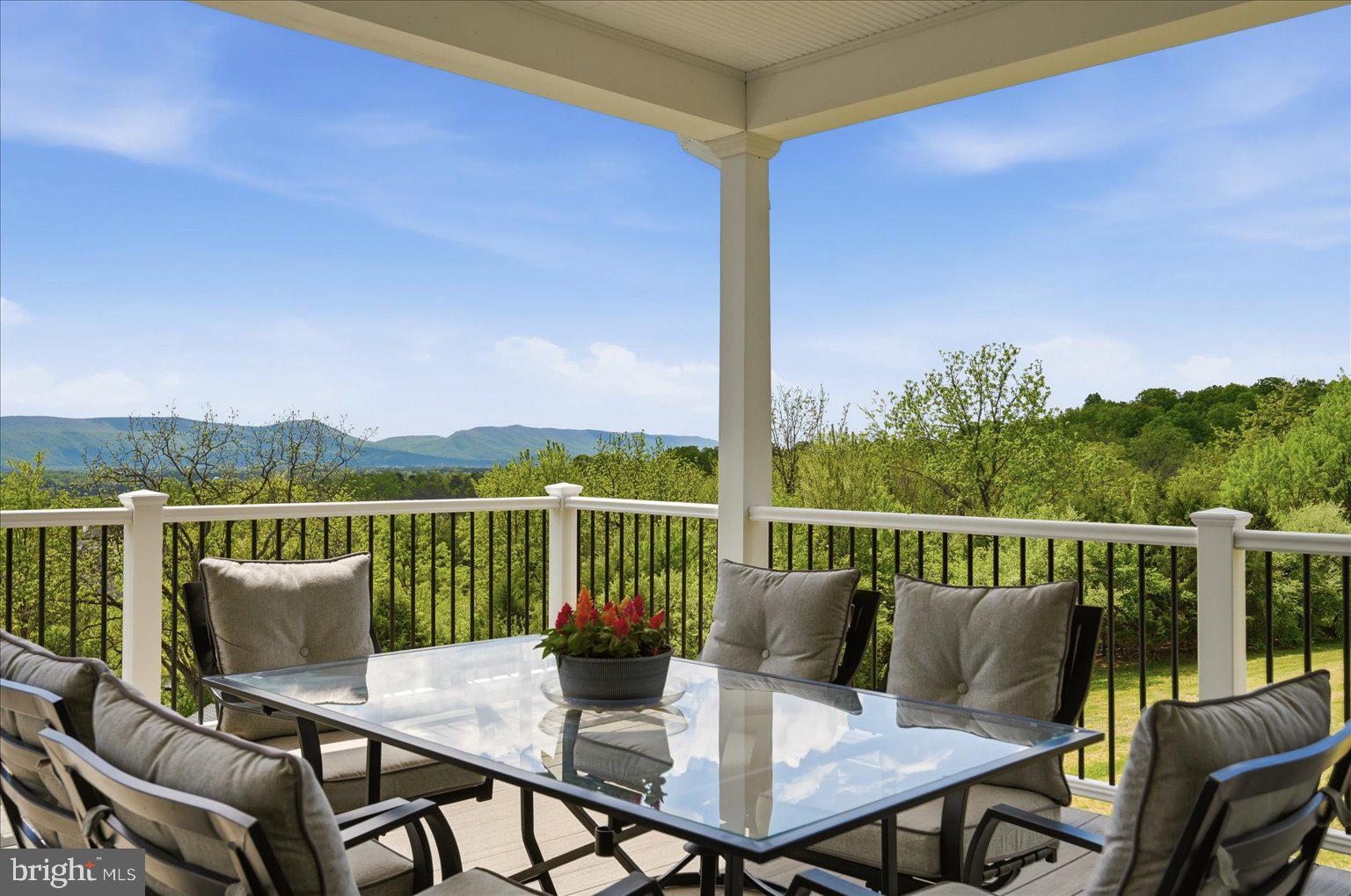 WOODSTOCK VIEWS - Residential