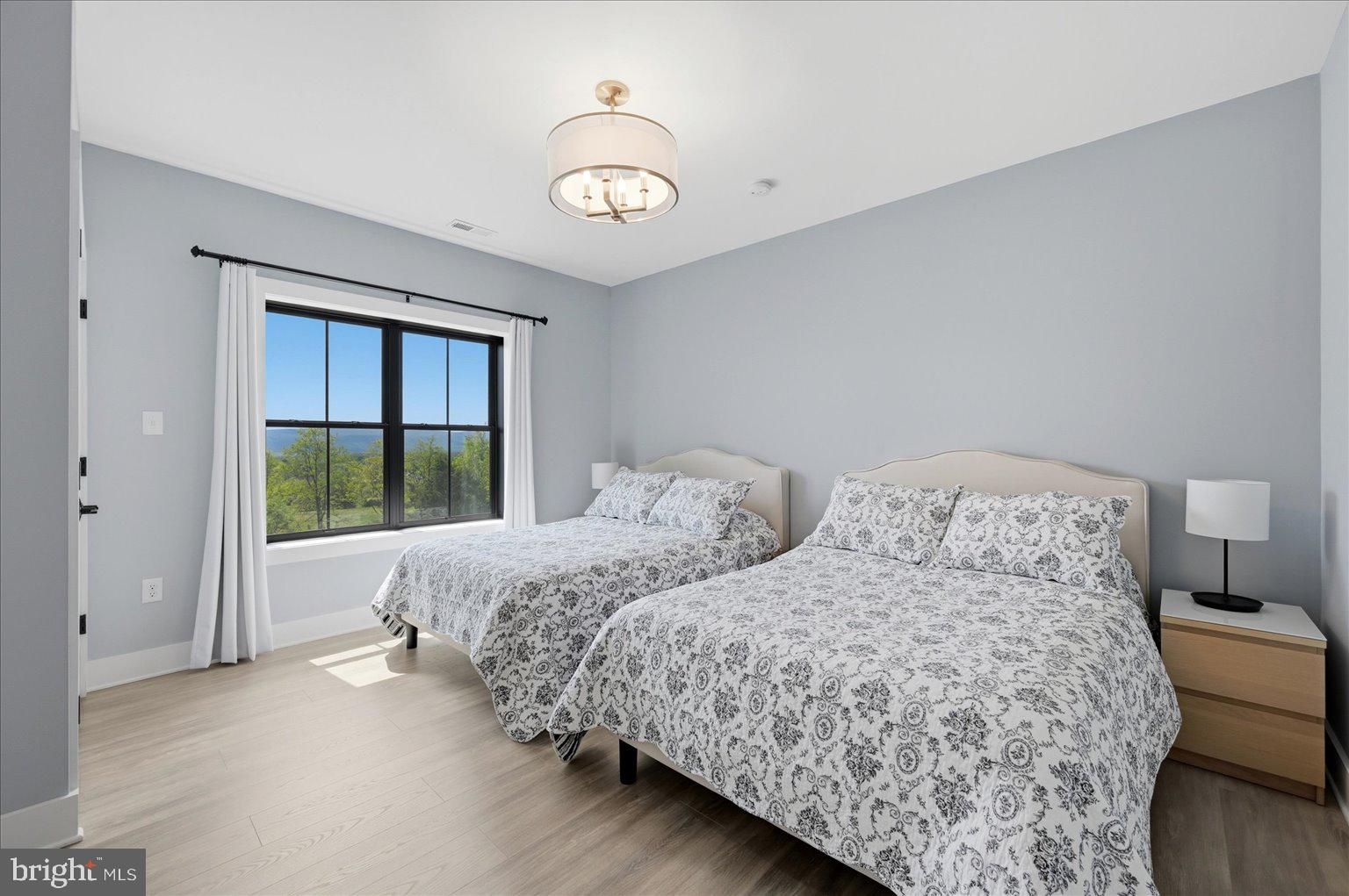 WOODSTOCK VIEWS - Residential