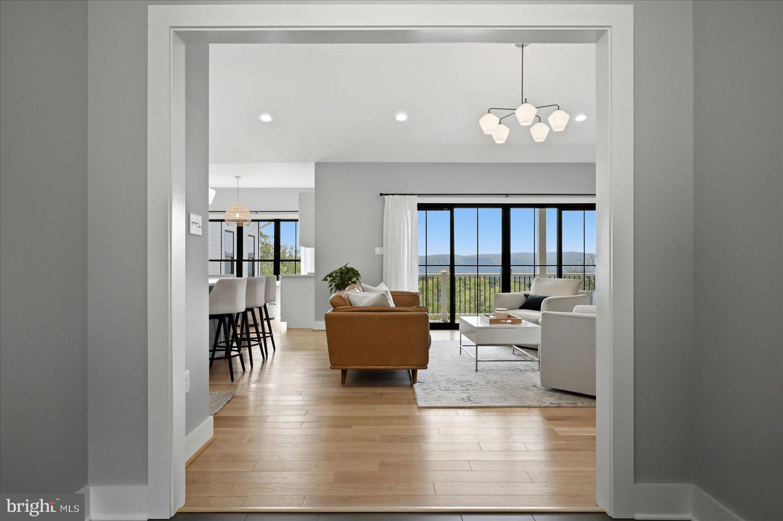WOODSTOCK VIEWS - Residential