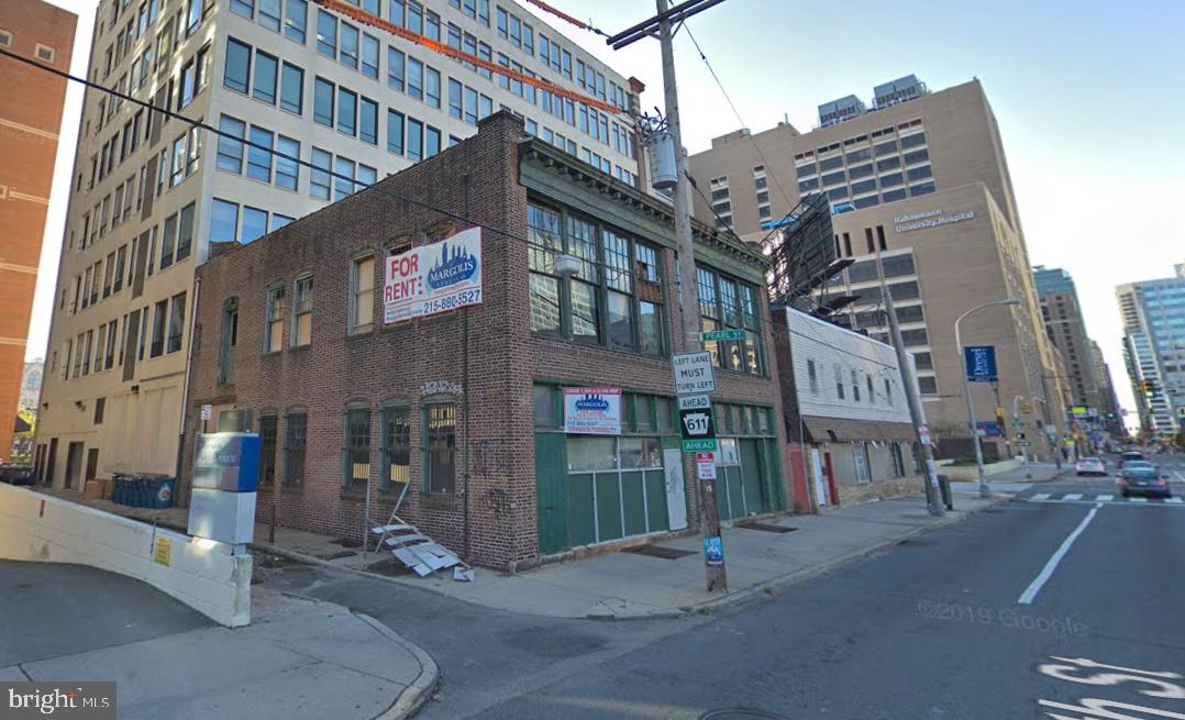 CENTER CITY - Commercial Sale