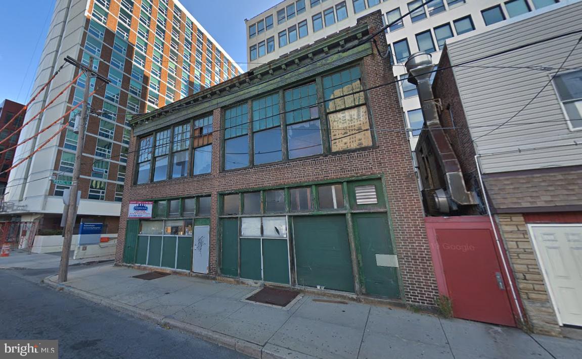 CENTER CITY - Commercial Sale