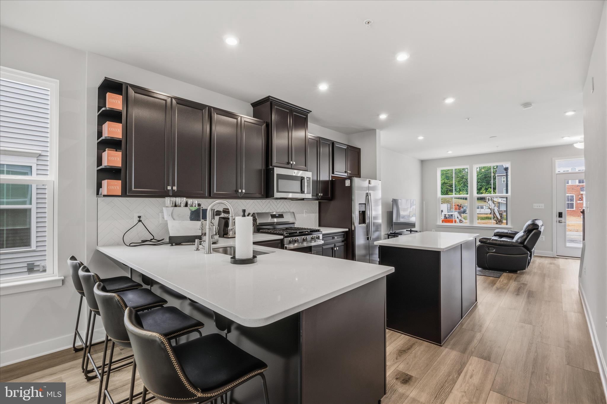 THE HIGHLANDS - Residential