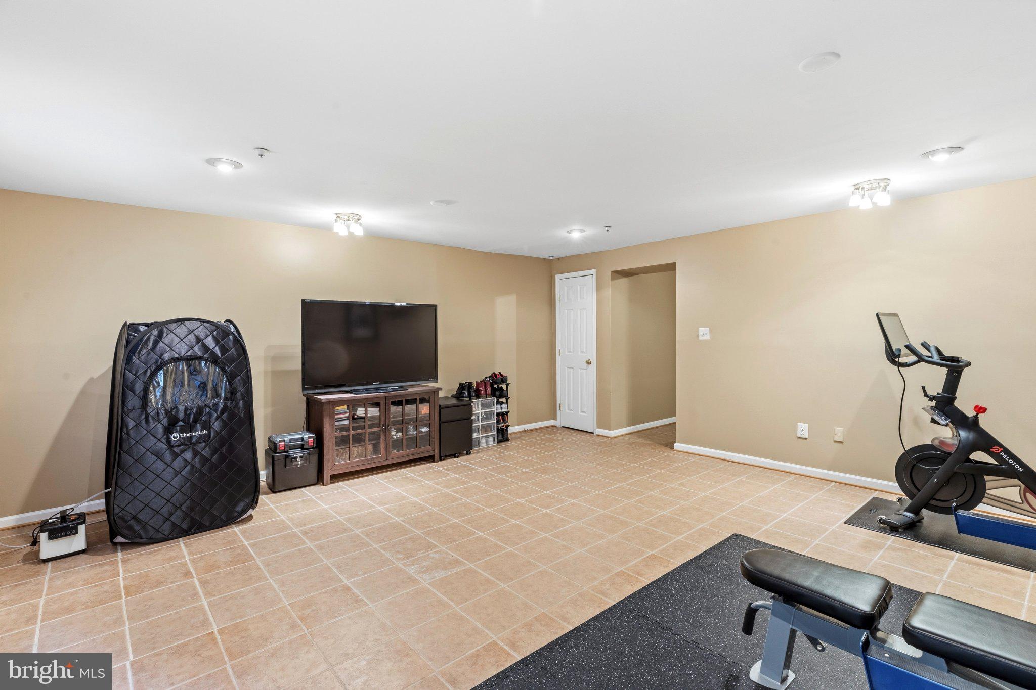 SOUTH HAMPTON SUB - Residential