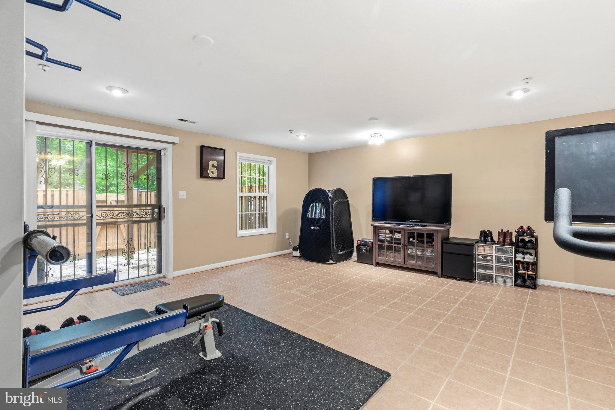 SOUTH HAMPTON SUB - Residential