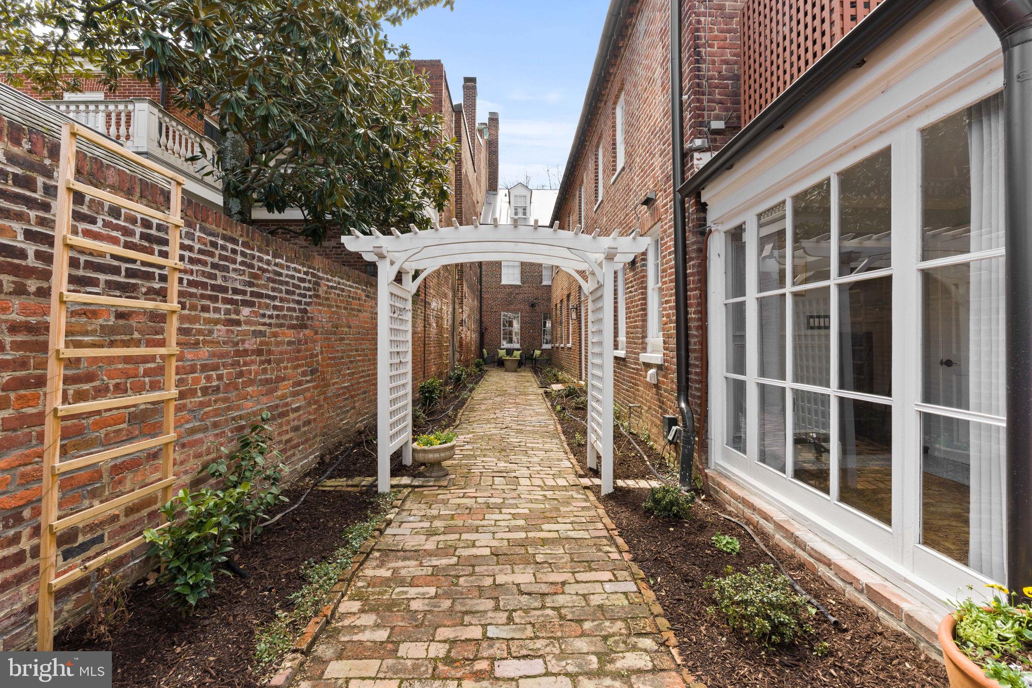 OLD TOWN - Residential