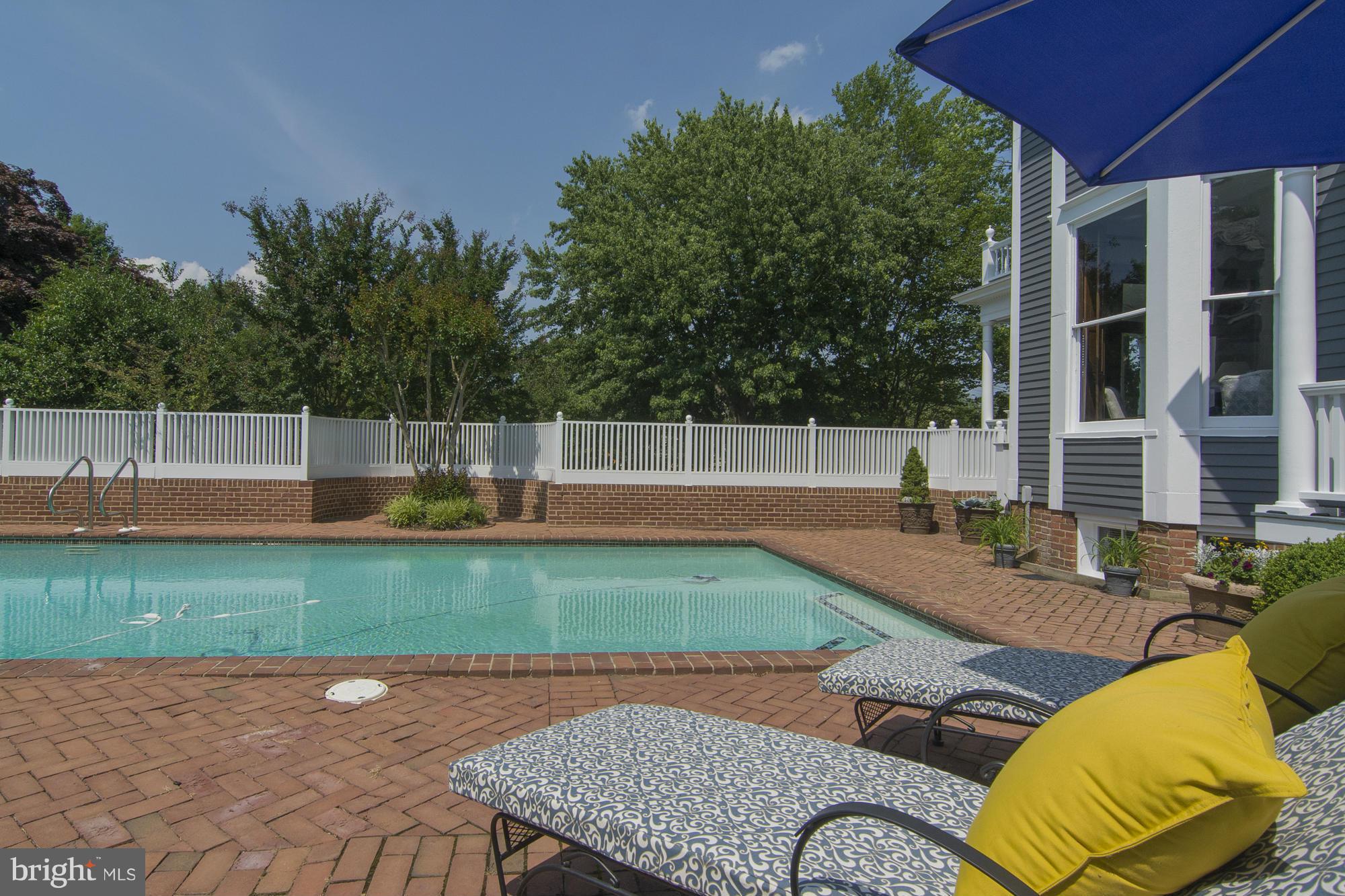 MURRAY HILL - Residential