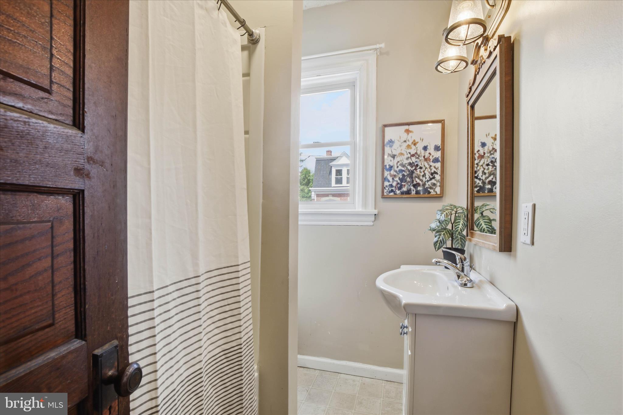 LANCASTER - Residential