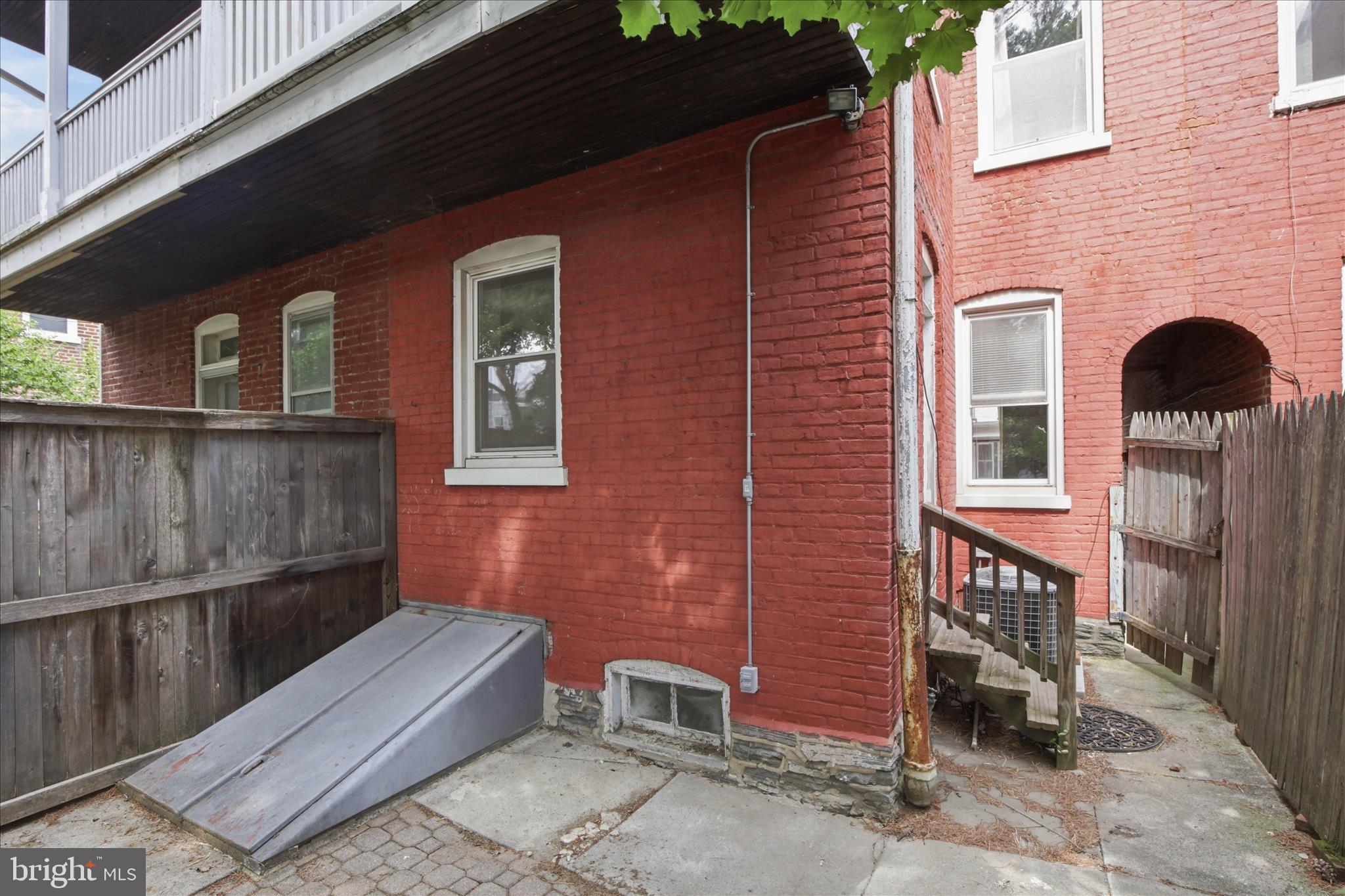 LANCASTER - Residential