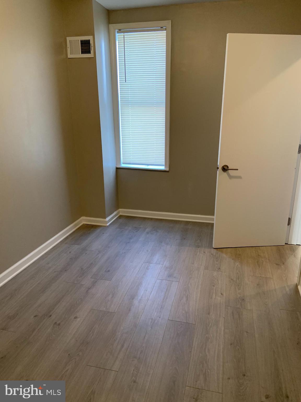 LOWER MOYAMENSING - Residential Lease