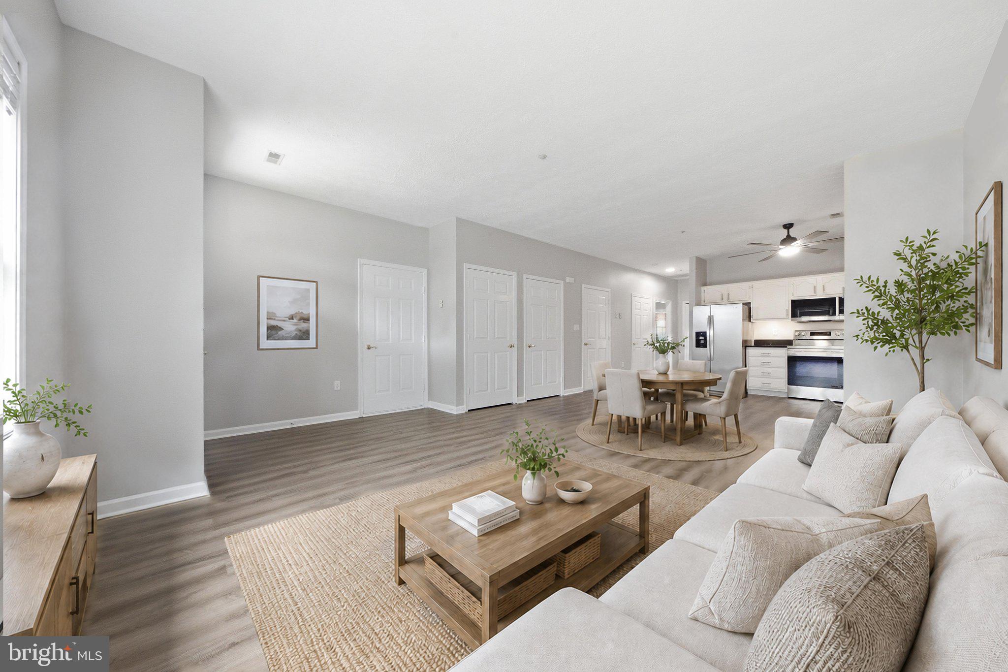 SUMMERLAND MANOR - Residential