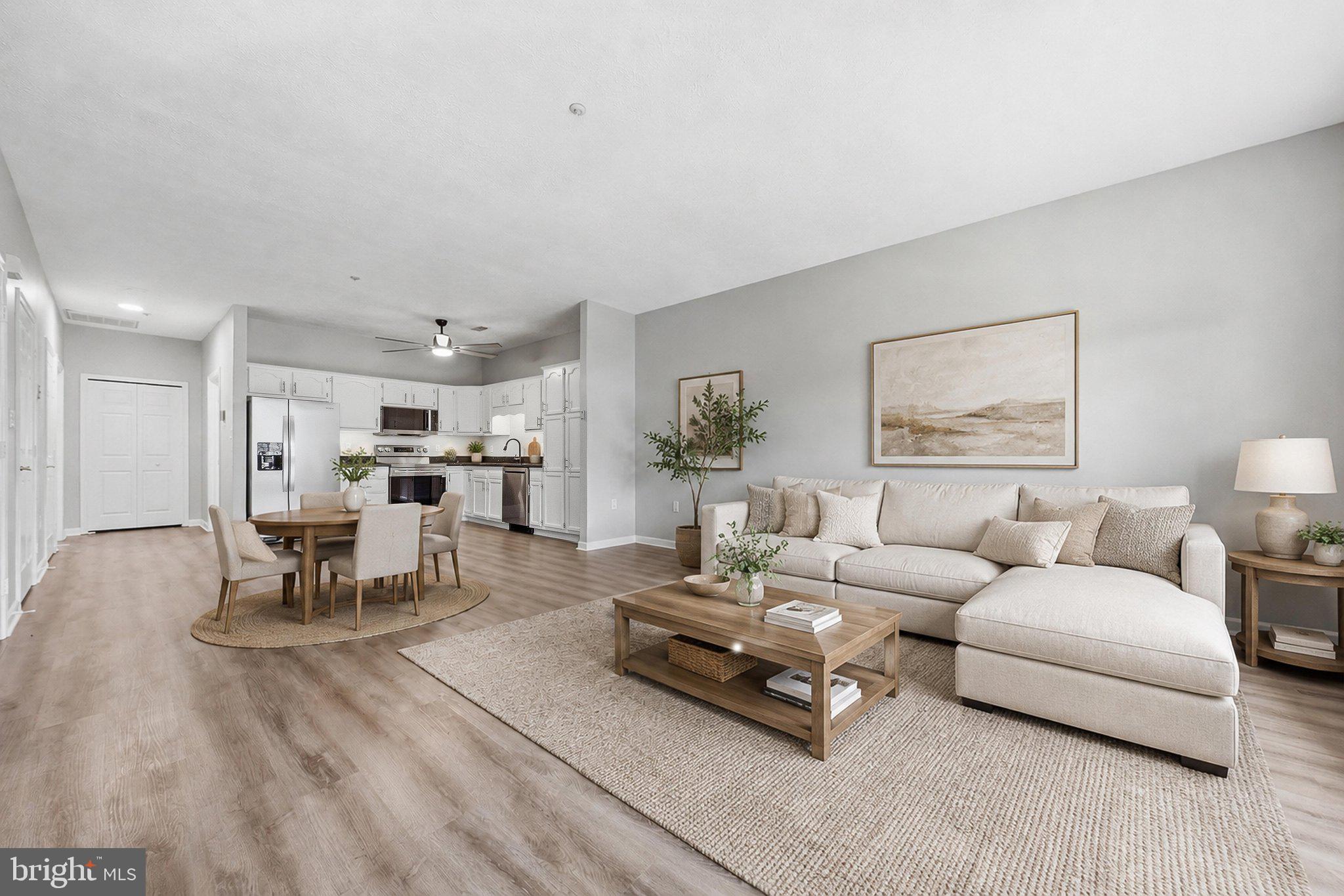 SUMMERLAND MANOR - Residential