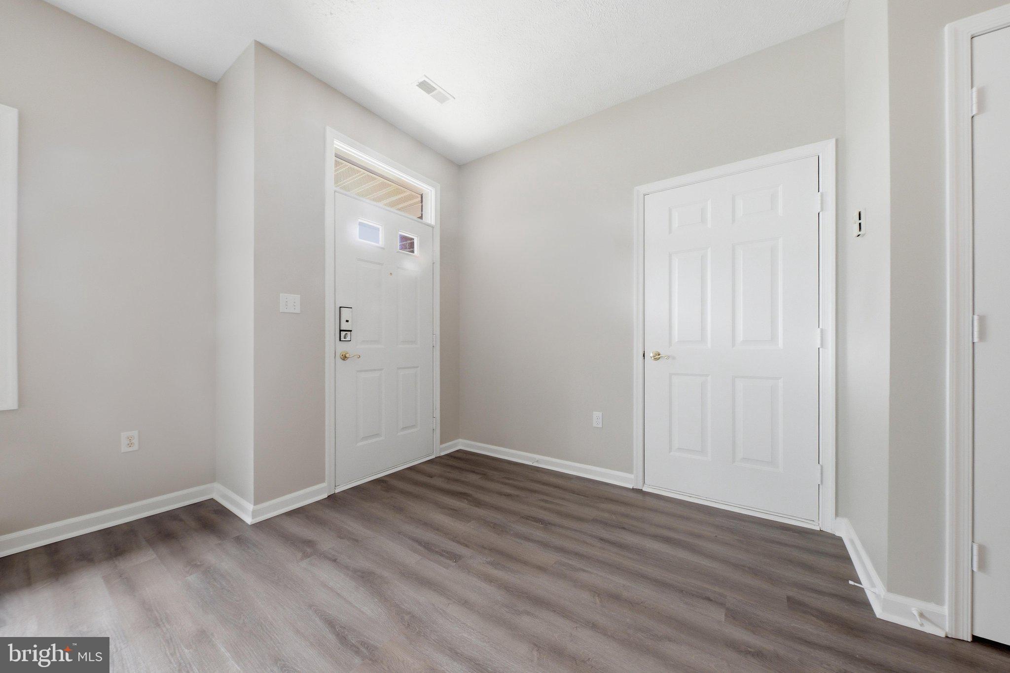SUMMERLAND MANOR - Residential