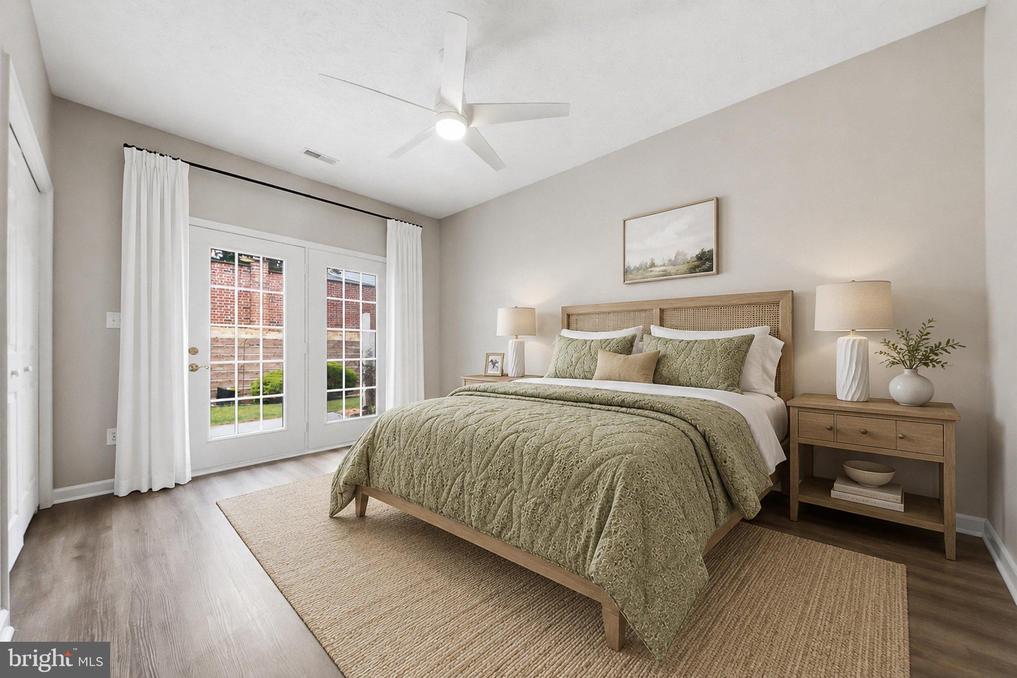 SUMMERLAND MANOR - Residential