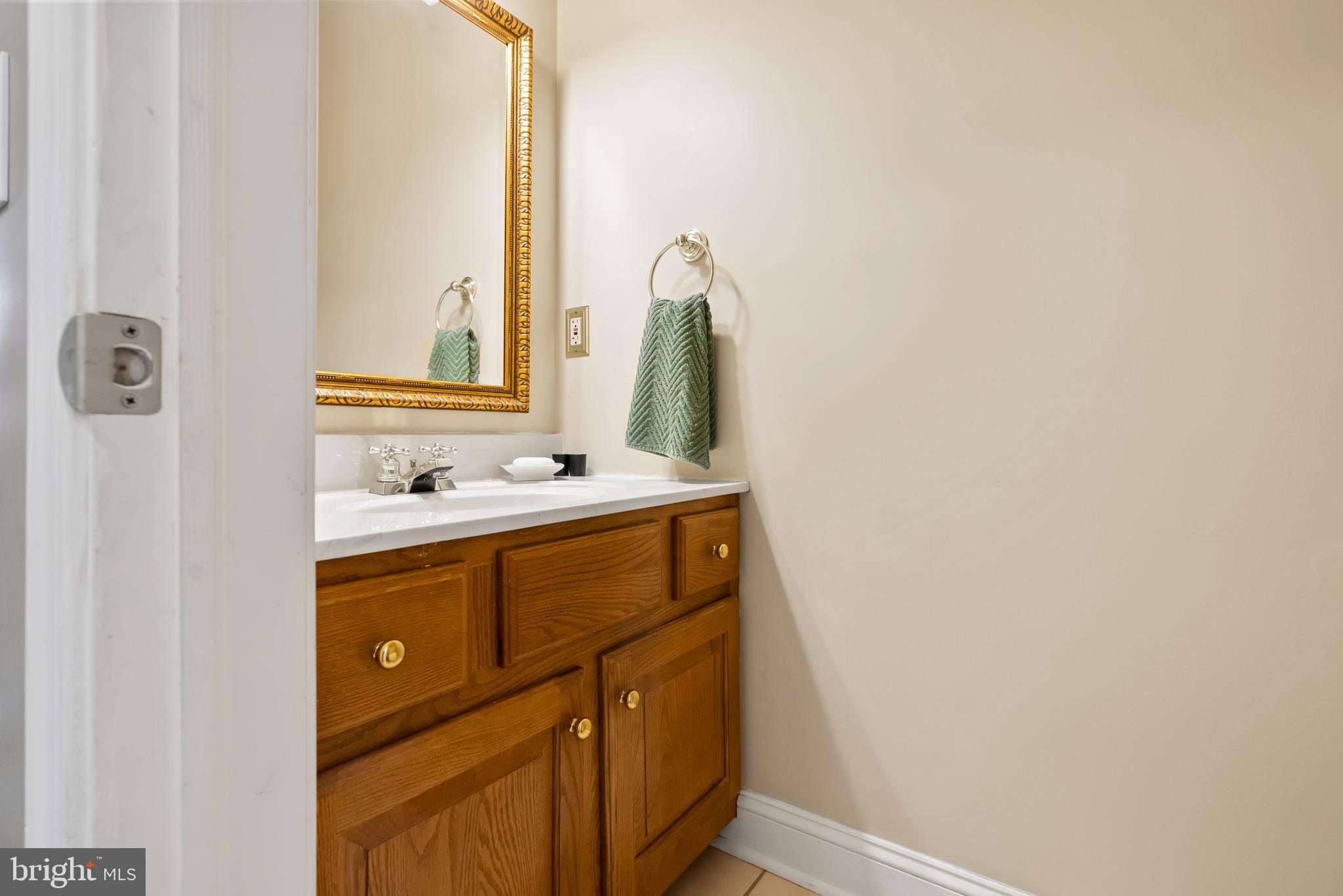 FOLLY HILL FARMS - Residential