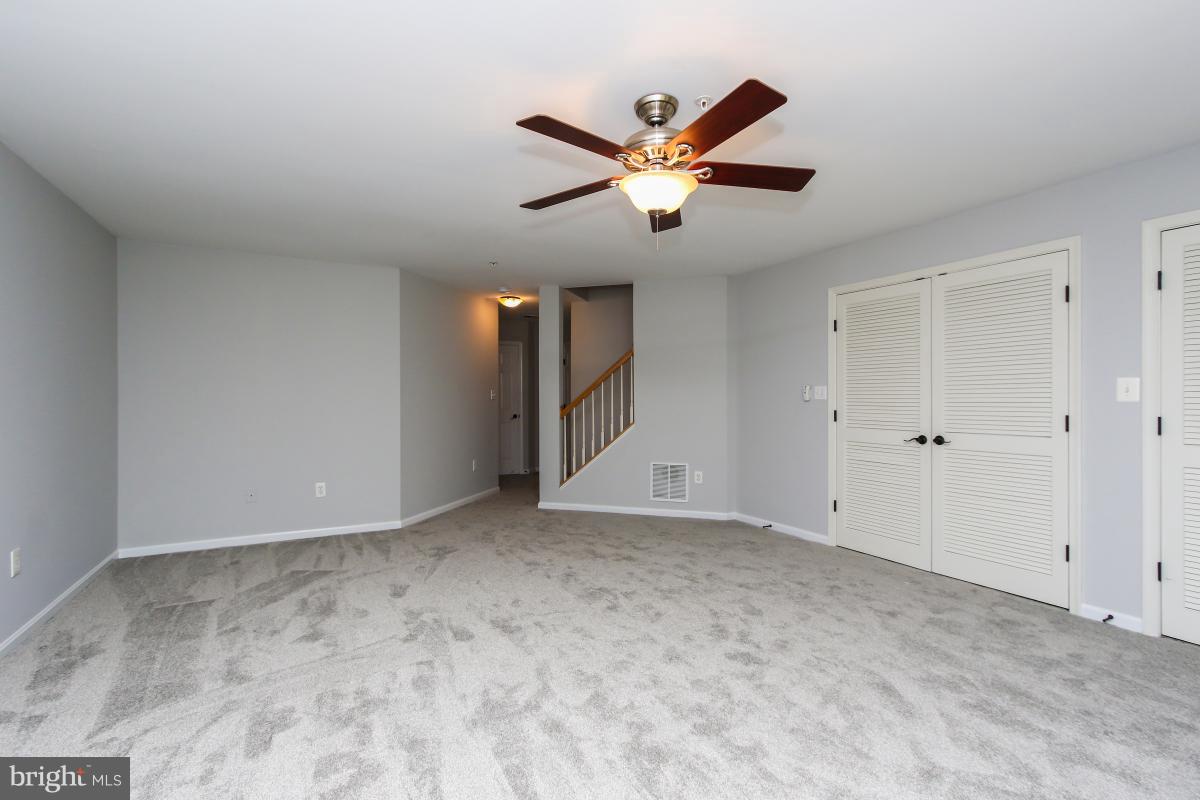 MANOR OAKS - Residential