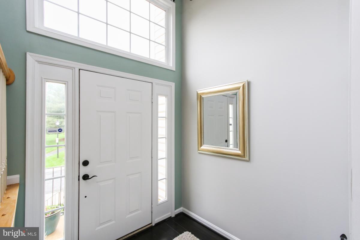 MANOR OAKS - Residential