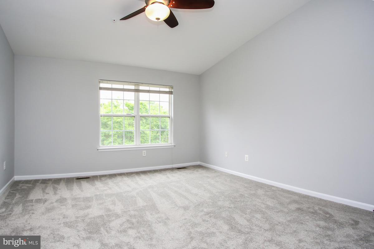 MANOR OAKS - Residential