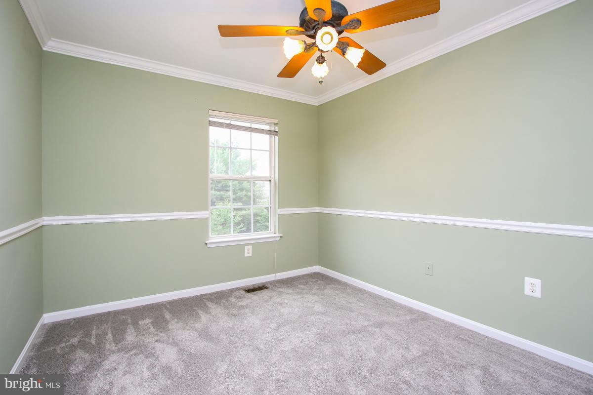 MANOR OAKS - Residential