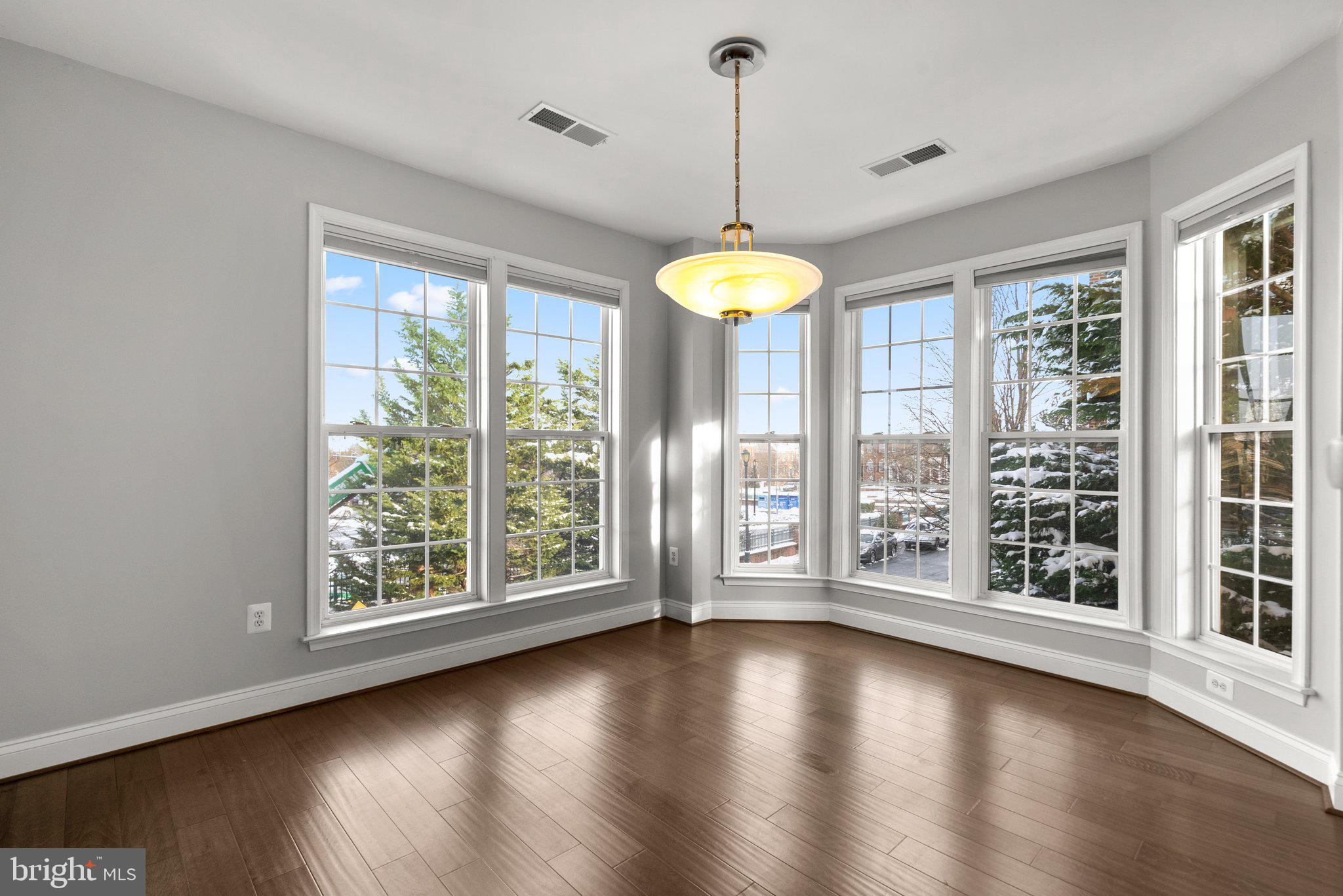 KING FARM - Residential Lease