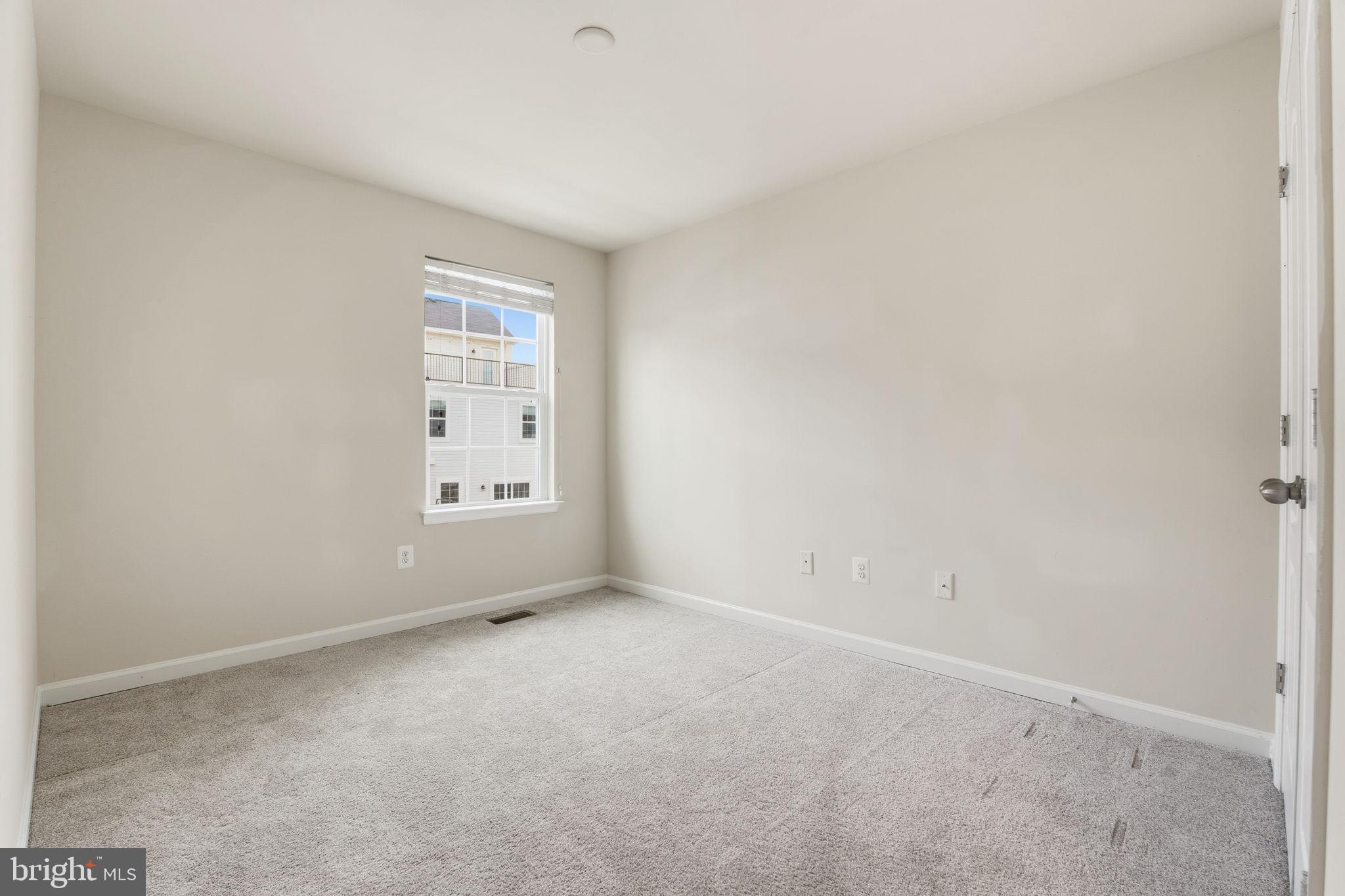 OXFORD SQUARE - Residential Lease