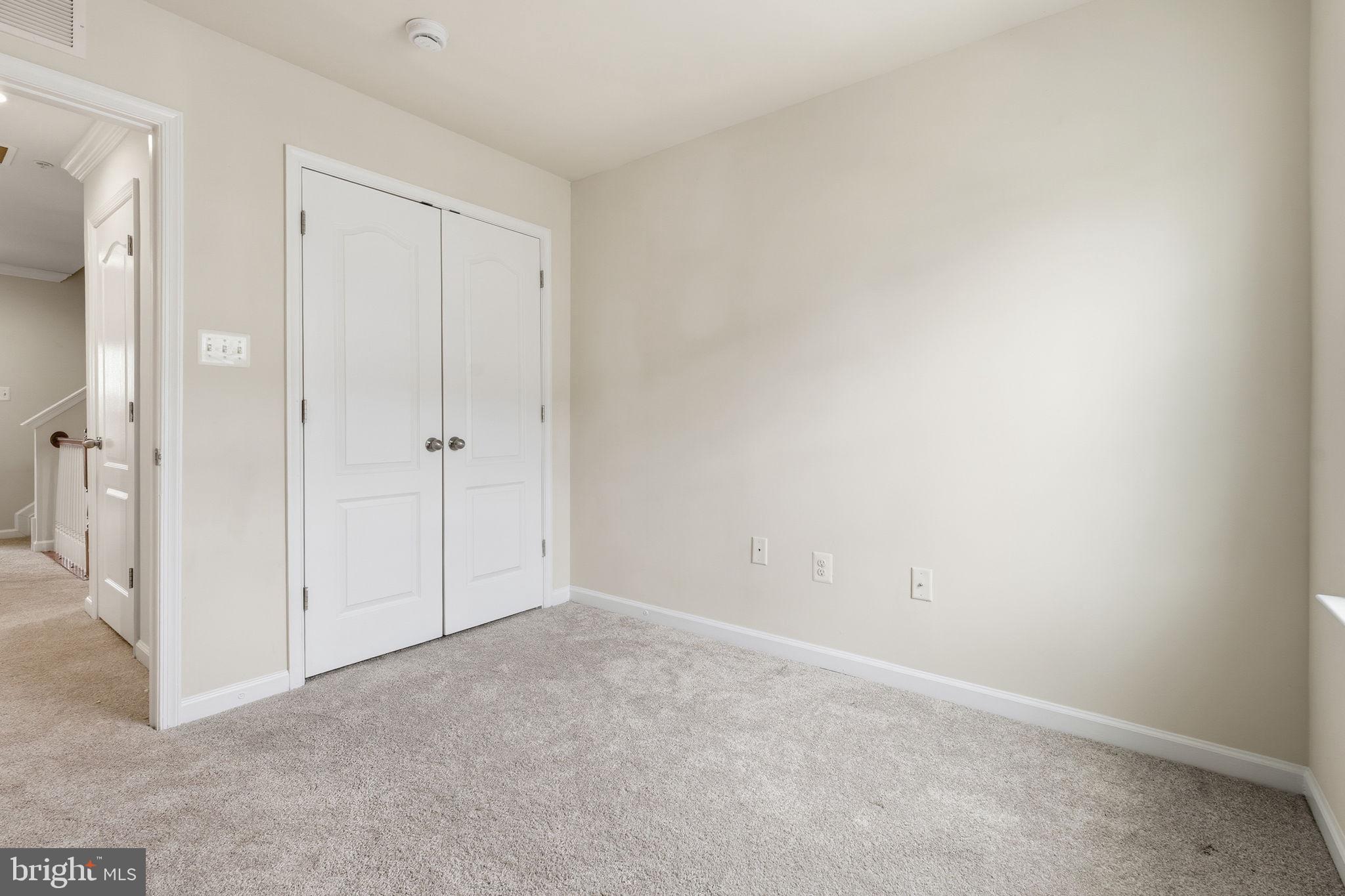 OXFORD SQUARE - Residential Lease