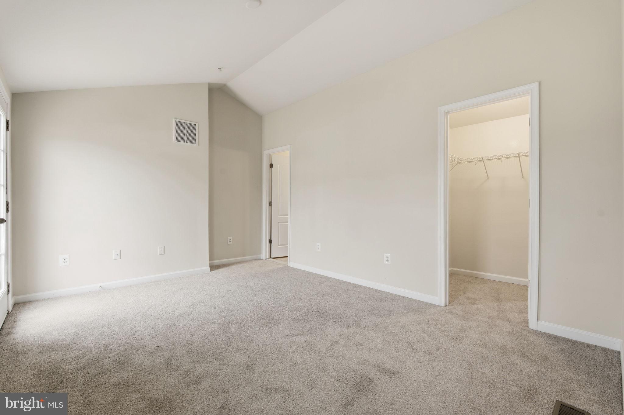 OXFORD SQUARE - Residential Lease
